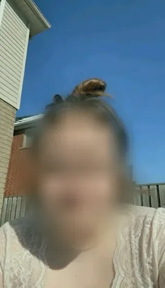 Emanuela, 37 anni